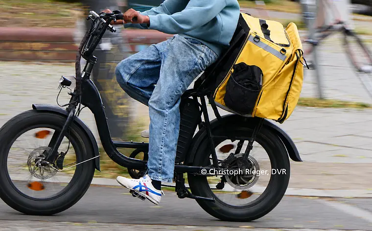  Lieferdienstfahrer auf Rad © Christoph Rieger, DVR